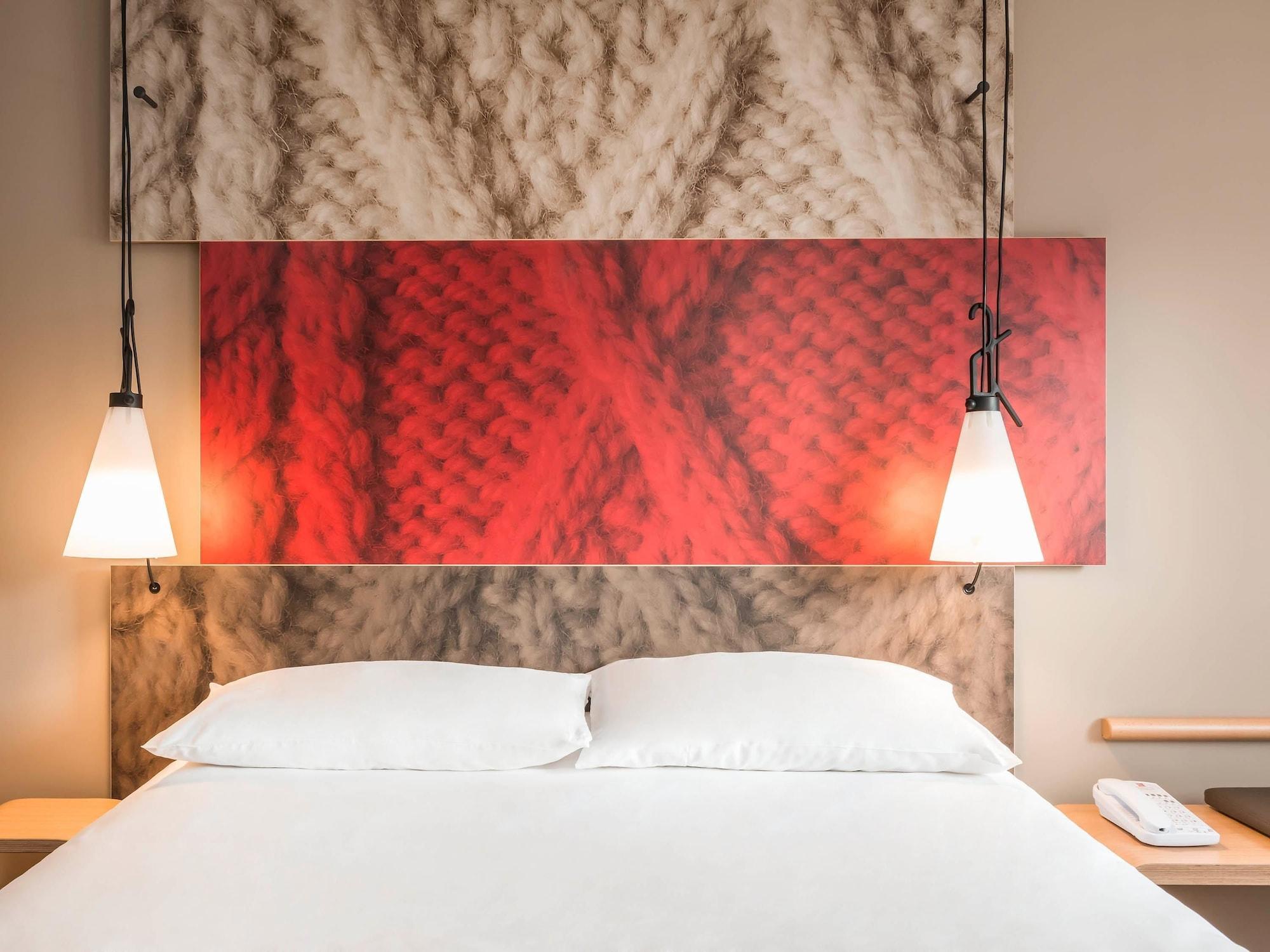 Ibis Paris Gare De Lyon Ledru Rollin Hotel Buitenkant foto