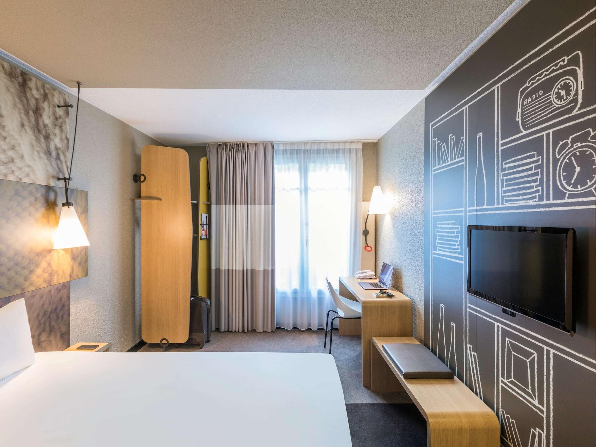 Ibis Paris Gare De Lyon Ledru Rollin Hotel Buitenkant foto