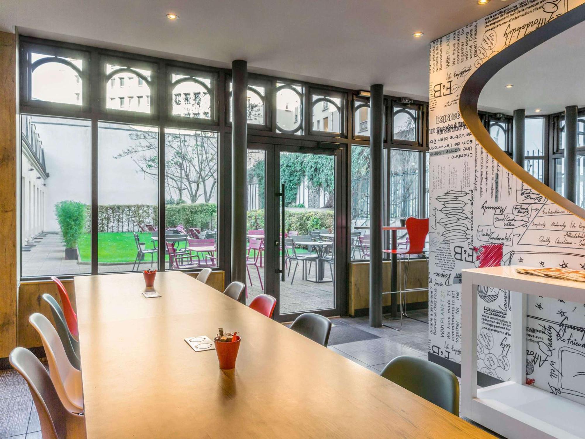 Ibis Paris Gare De Lyon Ledru Rollin Hotel Buitenkant foto