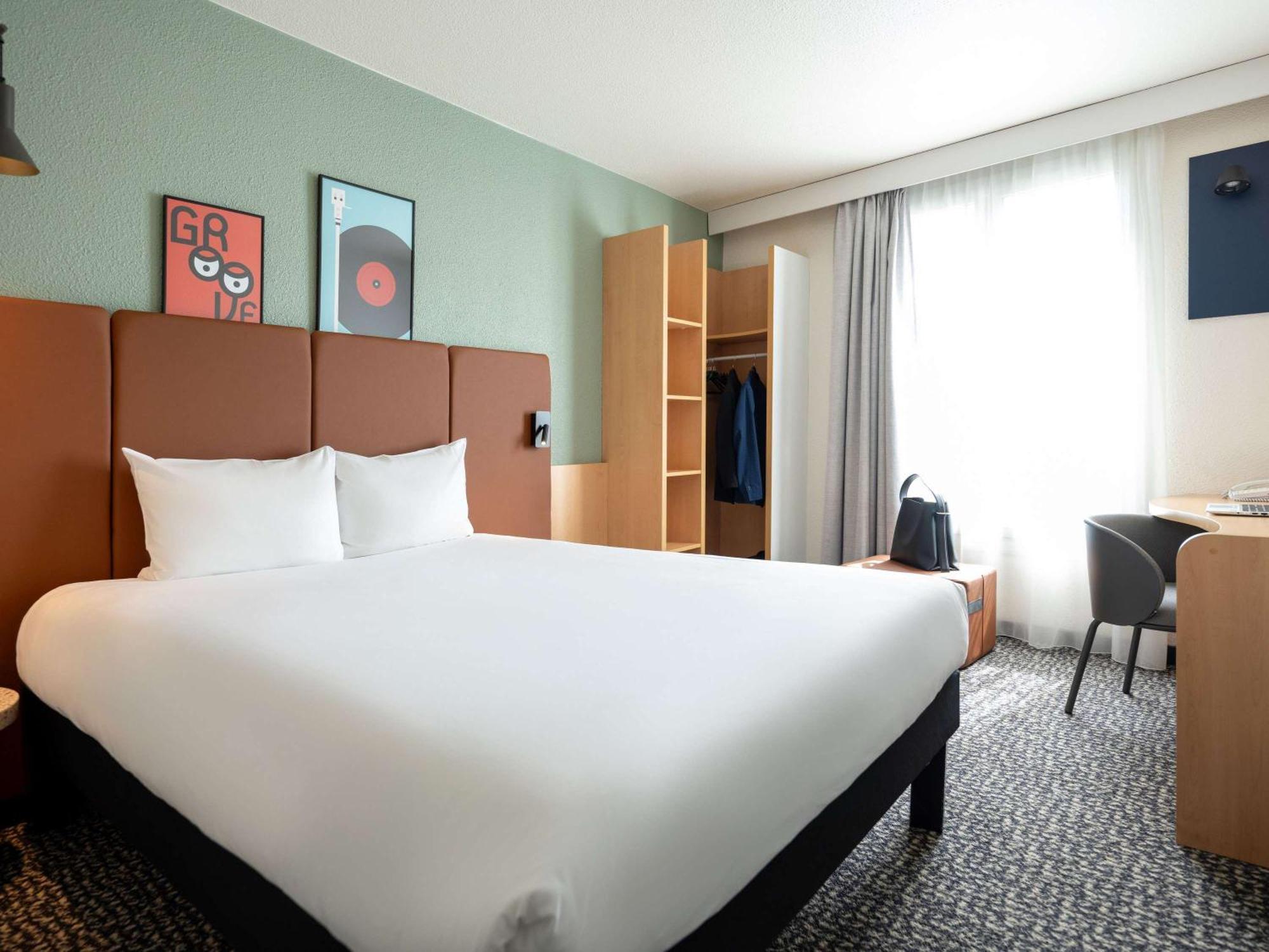 Ibis Paris Gare De Lyon Ledru Rollin Hotel Buitenkant foto