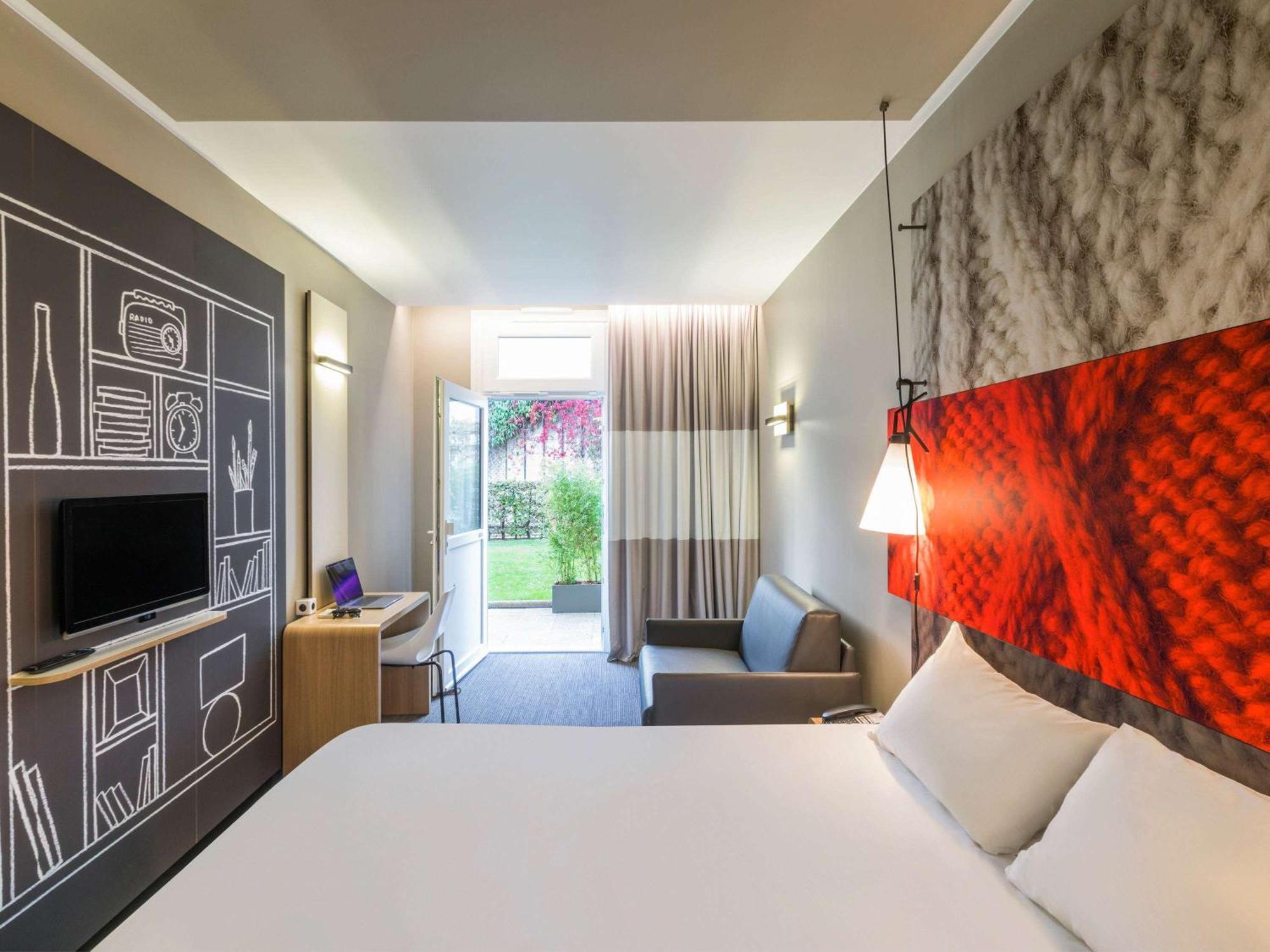 Ibis Paris Gare De Lyon Ledru Rollin Hotel Buitenkant foto