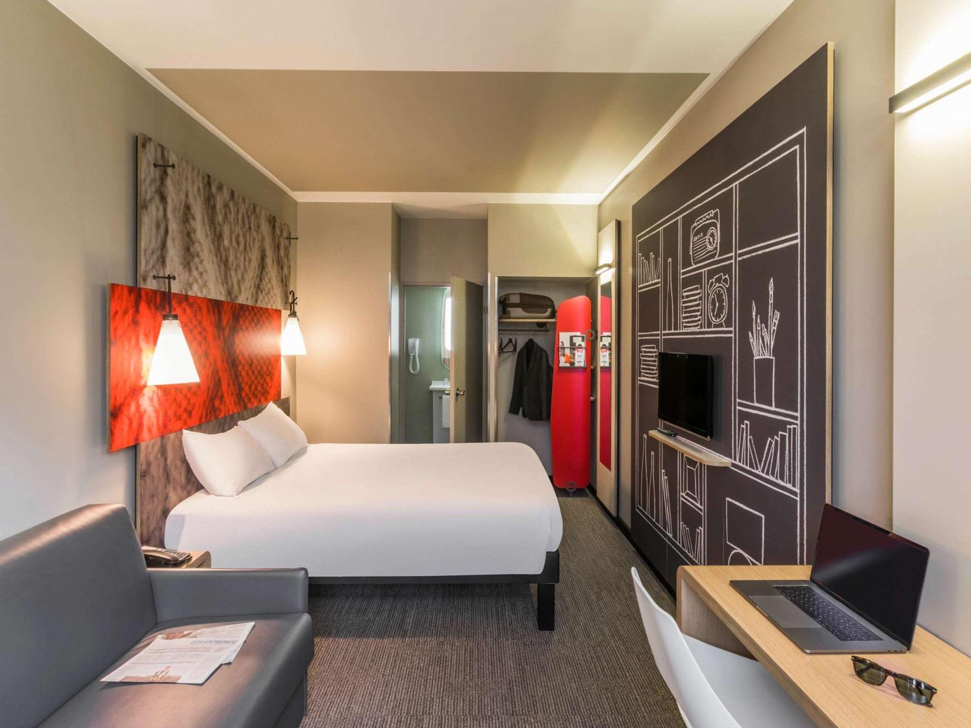 Ibis Paris Gare De Lyon Ledru Rollin Hotel Buitenkant foto